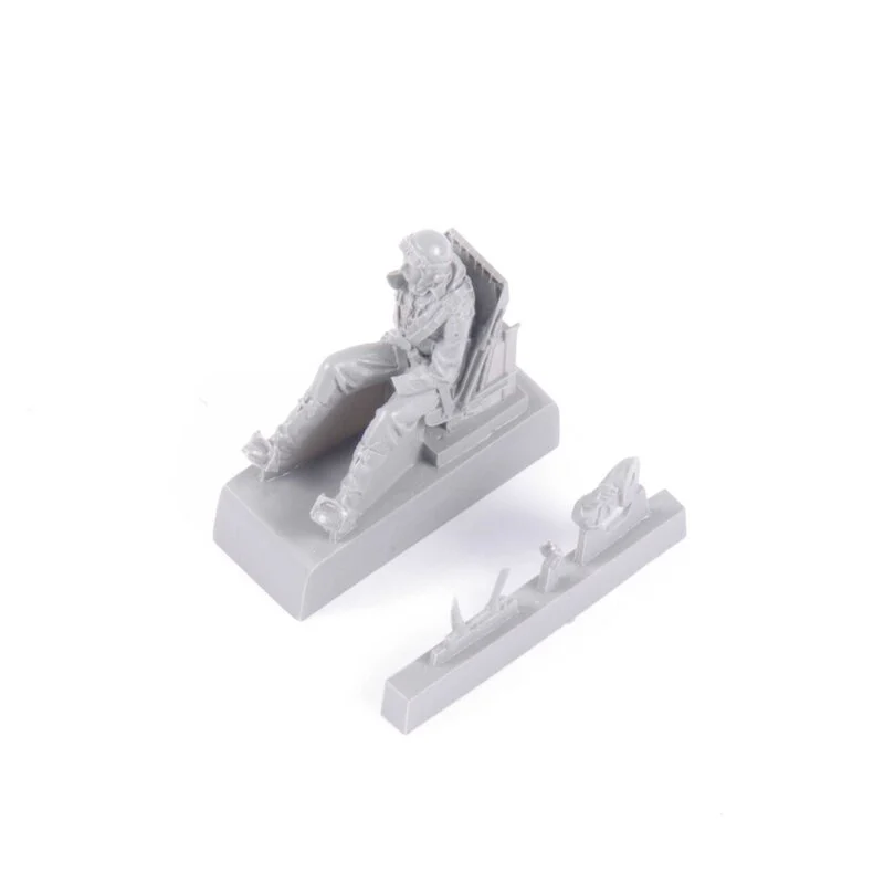 CMK/Czech Master Kits Hawker Tempest Mk.V Pilot (assis) (conçu Pour être Utilisé Avec Les Kits Eduard) Une Superbe Silhouette D’un Pilote Britannique 1 CMK/Czech Master Kits Hawker Tempest Mk.V Pilot (assis) (conçu Pour être Utilisé Avec Les Kits Eduard) Une Superbe Silhouette D’un Pilote Britannique