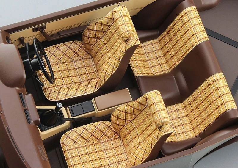 Hasegawa Maquette Mazda Savanna RX-7 (SA22C) 8 Hasegawa Maquette Mazda Savanna RX-7 (SA22C) – Image 8