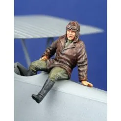 PJ Productions Figurine Pilote De La 1ère GM Assis Sur L'avion (sur L'aile Ou Le Fuselage)
