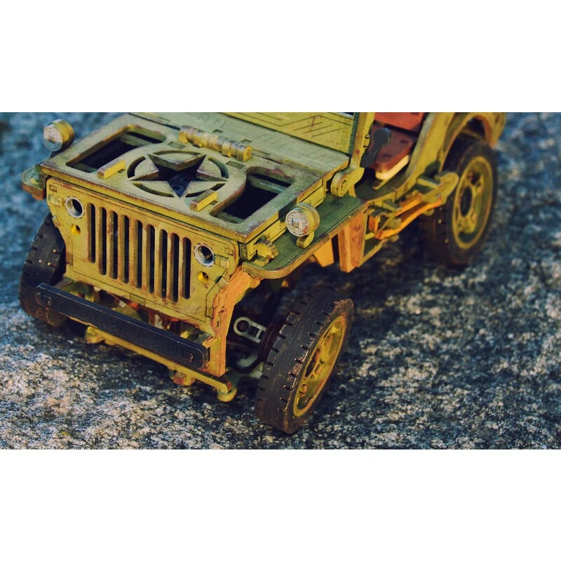 WOODEN CITY Maquette 4x4 9 WOODEN CITY Maquette 4x4 – Image 9